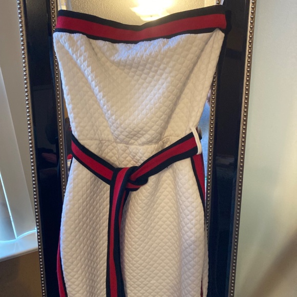 Mini dress - Picture 2 of 4